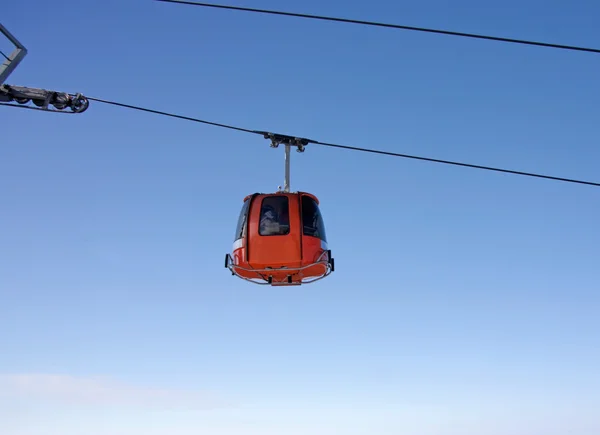 电缆车滑雪缆车在山 — 图库照片