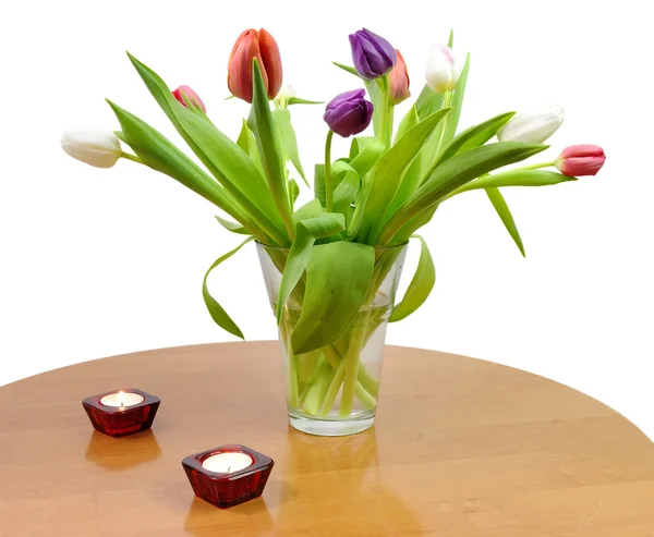 Romantischer Tulpenstrauß auf dem Tisch — Stockfoto