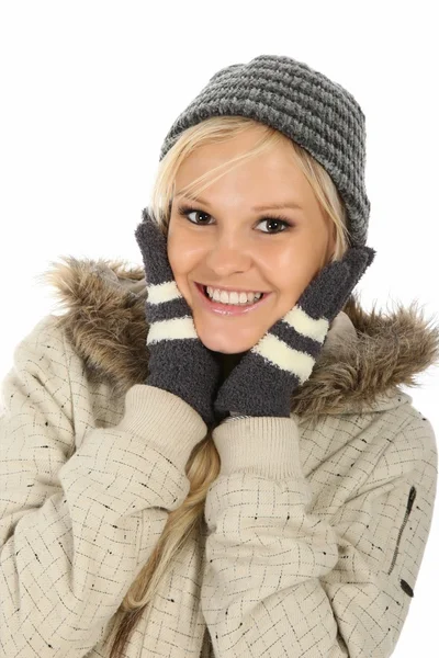 华丽微笑着年轻的女士穿着冬天的衣服和手套 — 图库照片