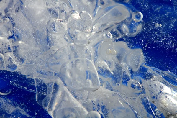 Backrounds 和纹理 冰与雪在冰冻的湖上的片段 — 图库照片