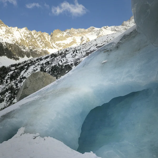 氷と山 — ストック写真
