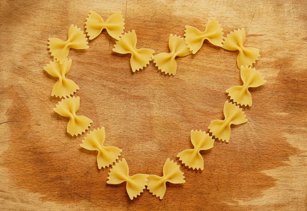 Hart gemaakt met pasta — Stockfoto