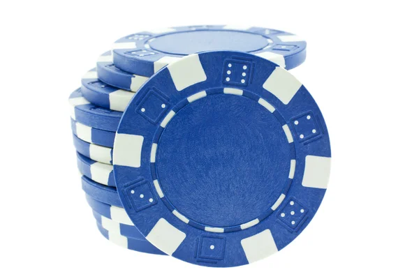 Modrá poker žetony, samostatný — Stock fotografie