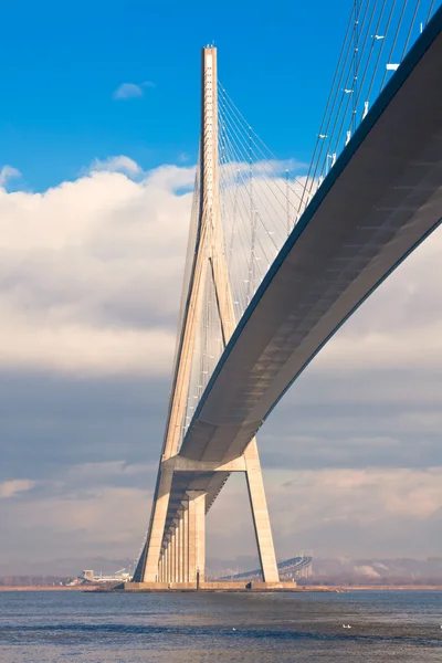 Blick auf die Brücke der Normandie (pont de normandie, Frankreich) — Stockfoto