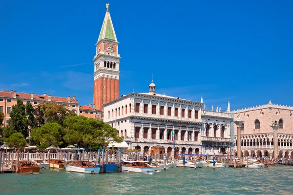 Seaview of Piazza San Marco and The Doge's Palace — Stock Photo, Image