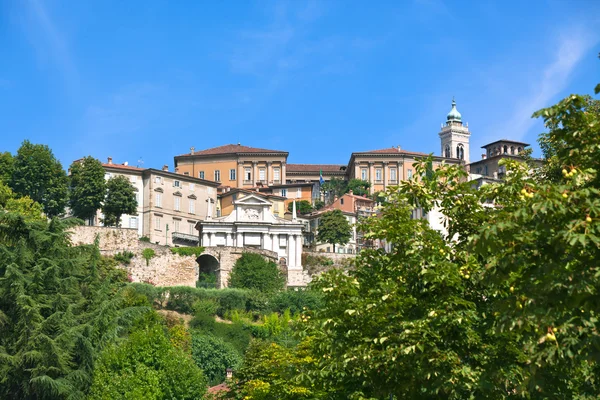Вид на Bergamo Alta, Италия — стоковое фото