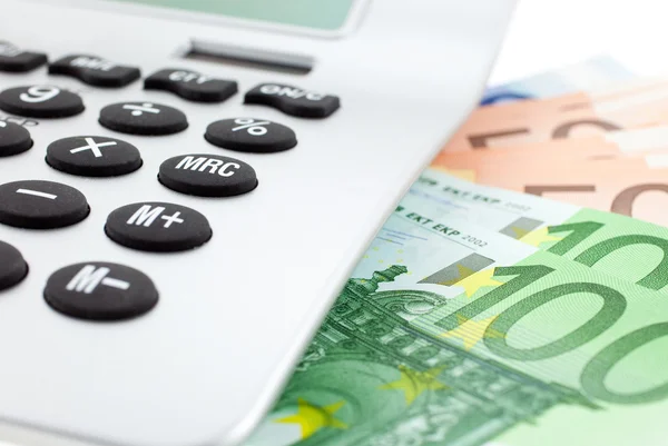 Eurobiljetten met calculator — Stockfoto