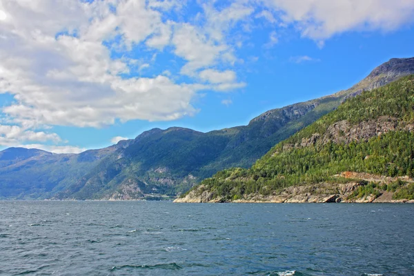 Montanhas escandinavas, Mar do Norte — Fotografia de Stock