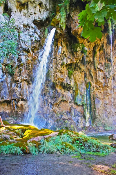 Vista da cachoeira no Parque Nacional de Plitvice — Fotografia de Stock
