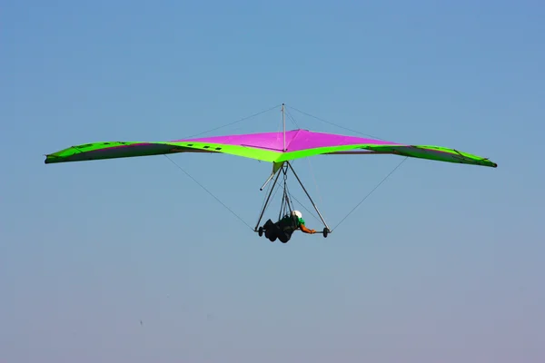 Hang gliding in Crimea taken in summer — Stock Photo, Image