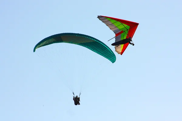 Hang gliding in Crimea taken in summer — Stock Photo, Image