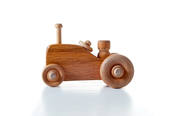 Kinderspielzeug Holztraktor Über Weiß Mit Schatten Unten — Stockfoto