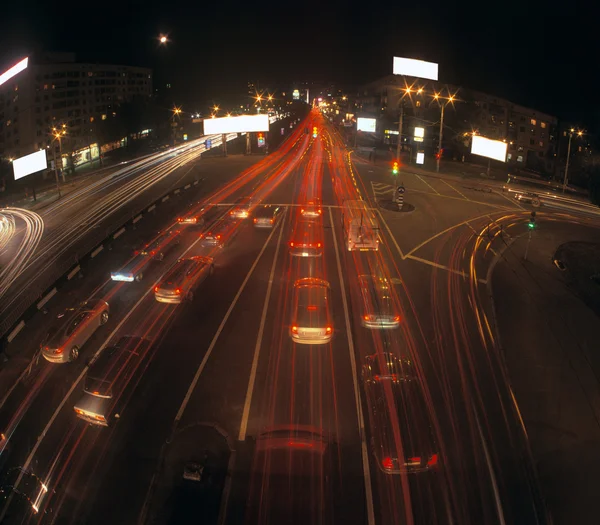 Traffico notturno . — Foto Stock