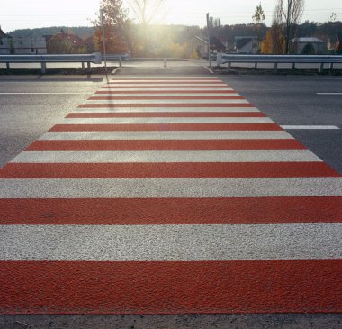 Zebra desen yaya geçidi. Lütfen benzer fotoğraf Portfolyomu görmek.