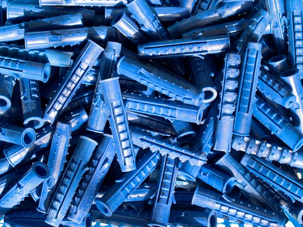 Modré plastové hmoždinky — Stock fotografie