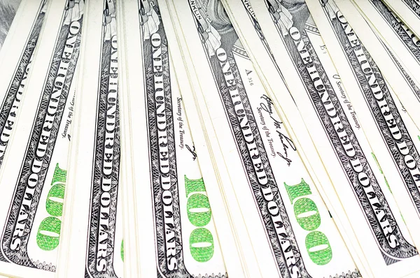 Yüz dolarlık banknotlar yığını — Stok fotoğraf