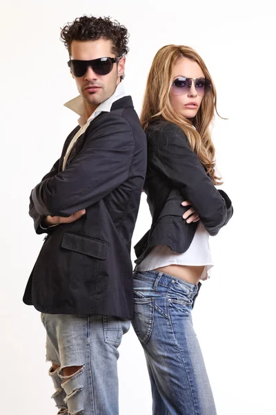 Paar Posiert Auf Weißem Hintergrund — Stockfoto