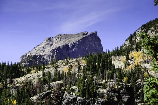 Vallen in de rocky mountains — Stockfoto