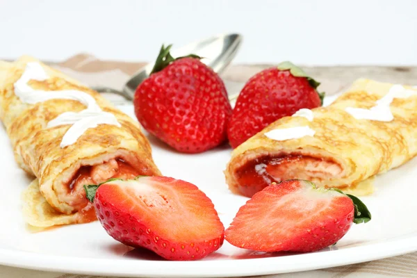 stock image Pancakes with cream and strawberry