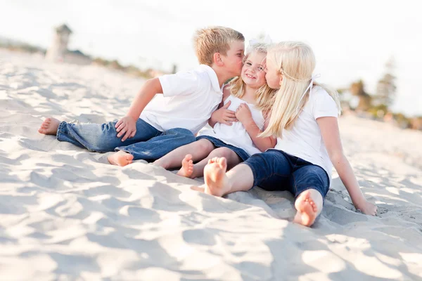 Adorable Sibling Children Kissing the Youngest — Stock Photo, Image