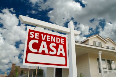 Se Vende Casa Spanish Real Estate Sign and House clipart