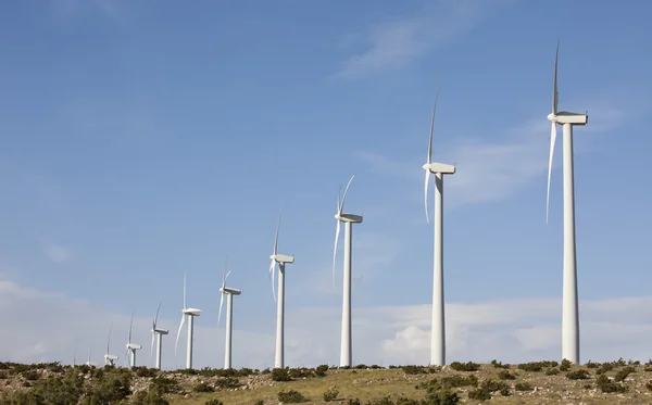 Dramatyczne turbin wiatrowych — Zdjęcie stockowe