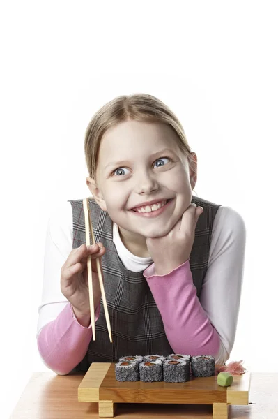 寿司を持つ少女 — ストック写真