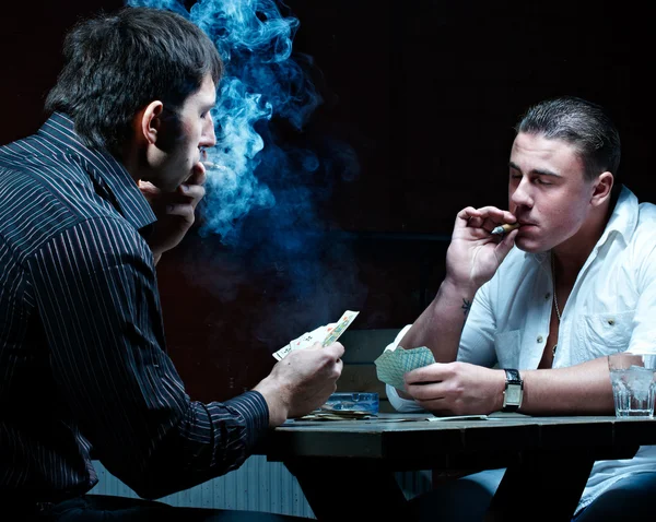 Two gamblers with cards — Stock Photo, Image