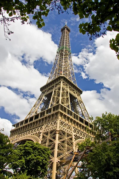 Eiffel Wieża Niebieski Niebo — Zdjęcie stockowe