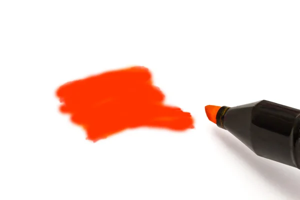 白い背景で隔離赤い蛍光ペン — ストック写真