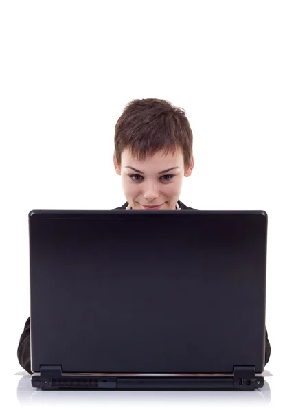 Zakelijke vrouw met laptop — Stockfoto