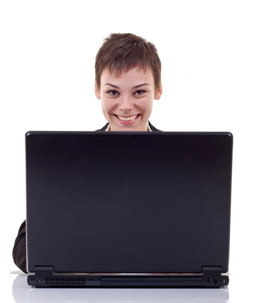 Ділова жінка, що працює з ноутбуком — стокове фото