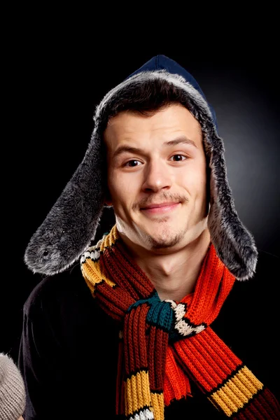 Obraz Mylić Lub Niezdecydowanych Młodego Człowieka Noszenie Ubrania Zimowe — Zdjęcie stockowe