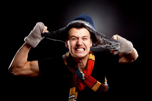 Immagine Giovane Inverno Clother Tirando Cappello Peloso — Foto Stock