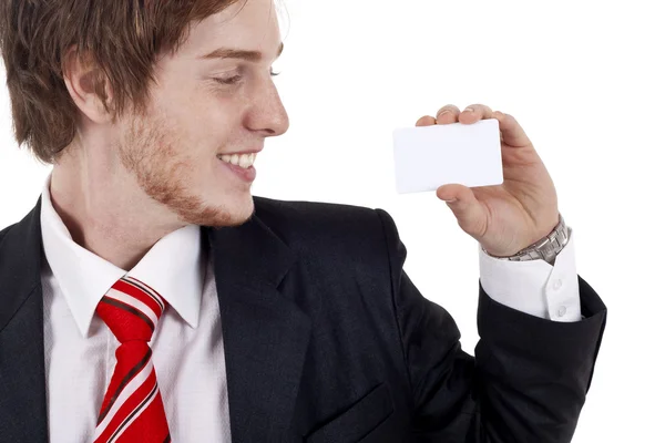 Homem Negócios Sorrindo Apresentando Cartão Visita Branco — Fotografia de Stock