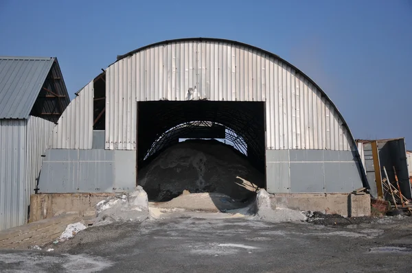 Hangar for raw materials — Stock Photo, Image