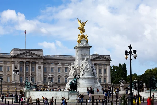 stock image Victoria Memoria and Buckingham Palace, London