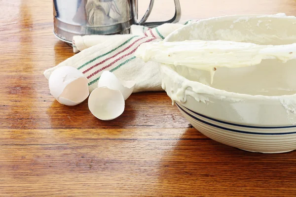 Old Fashion Mixing Bowl Dengan Adonan Kue Atau Adonan Pancake — Stok Foto