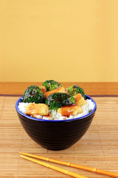Stir Fried Tofu and Broccoli — Stock Photo, Image