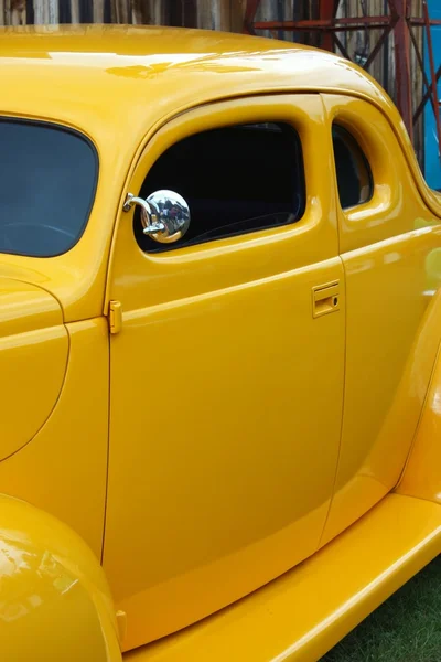 Fechar no carro vintage — Fotografia de Stock