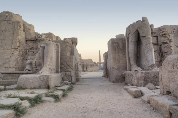 Karnak tapınağı görmek — Stok fotoğraf