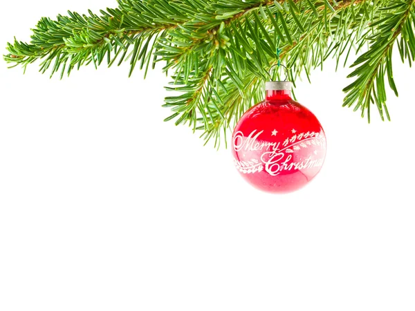 Noel ağacı tatil süsleme izole herdem yeşil bir daldan asılı — Stok fotoğraf