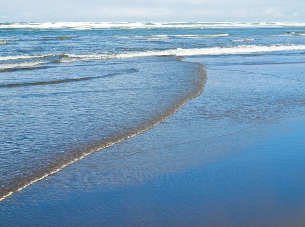 Küste Strand Einem Leicht Bewölkten Und Sonnigen Tag — Stockfoto