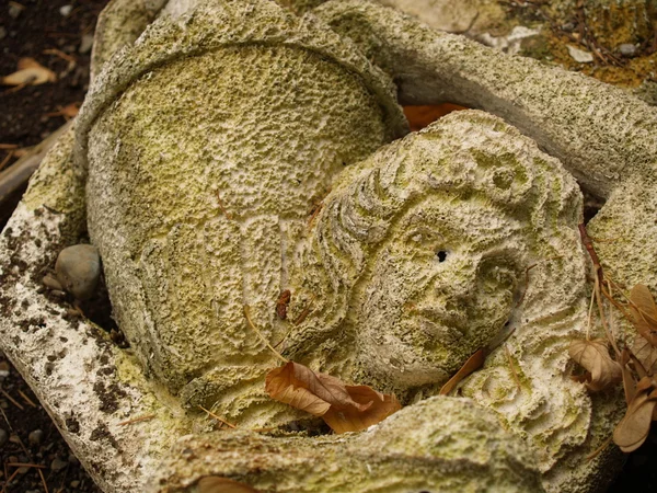 Beoken Idols Una colonia di iarde rotte che sembra una rovina — Foto Stock
