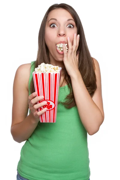 Tjej äter popcorn — Stockfoto