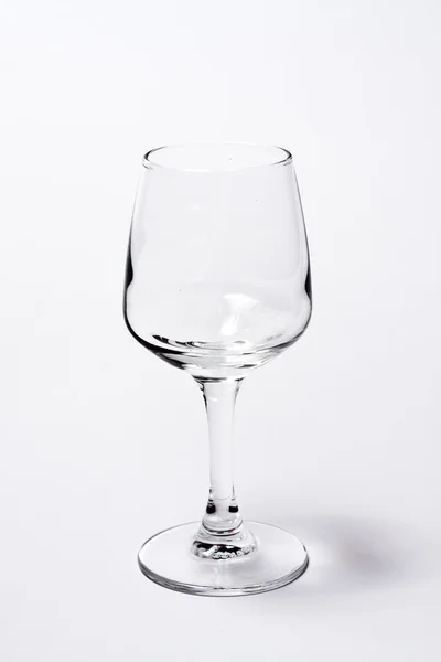 Un bicchiere vuoto isolato su bianco — Foto Stock