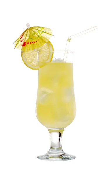 Limonade mit Zitrone und Regenschirm — Stockfoto
