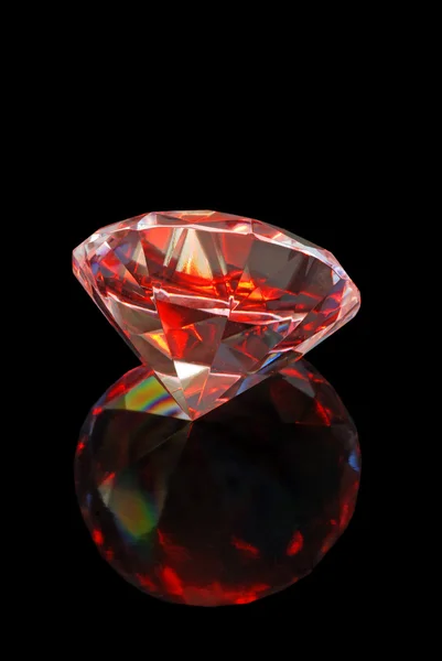 Roter funkelnder Diamant — Stockfoto