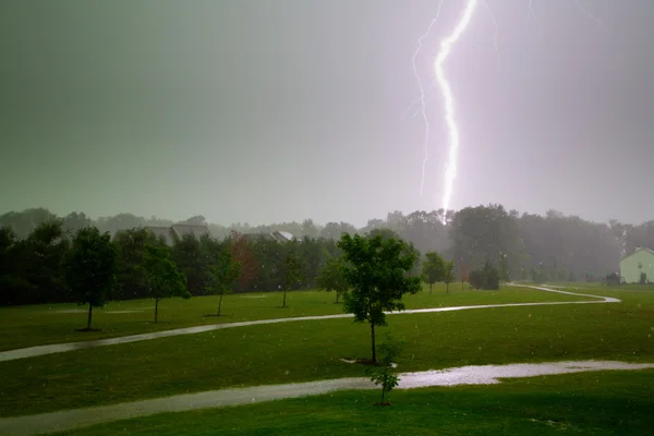 インディアナの暴風雨の間に落雷 — ストック写真
