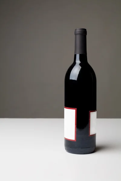 Bir şişe şarap. — Stok fotoğraf